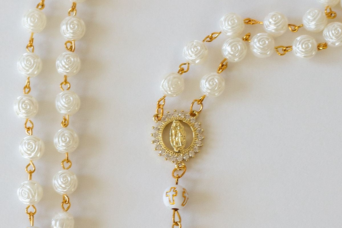 Guadalupe Devotion Rosary – White Blooms